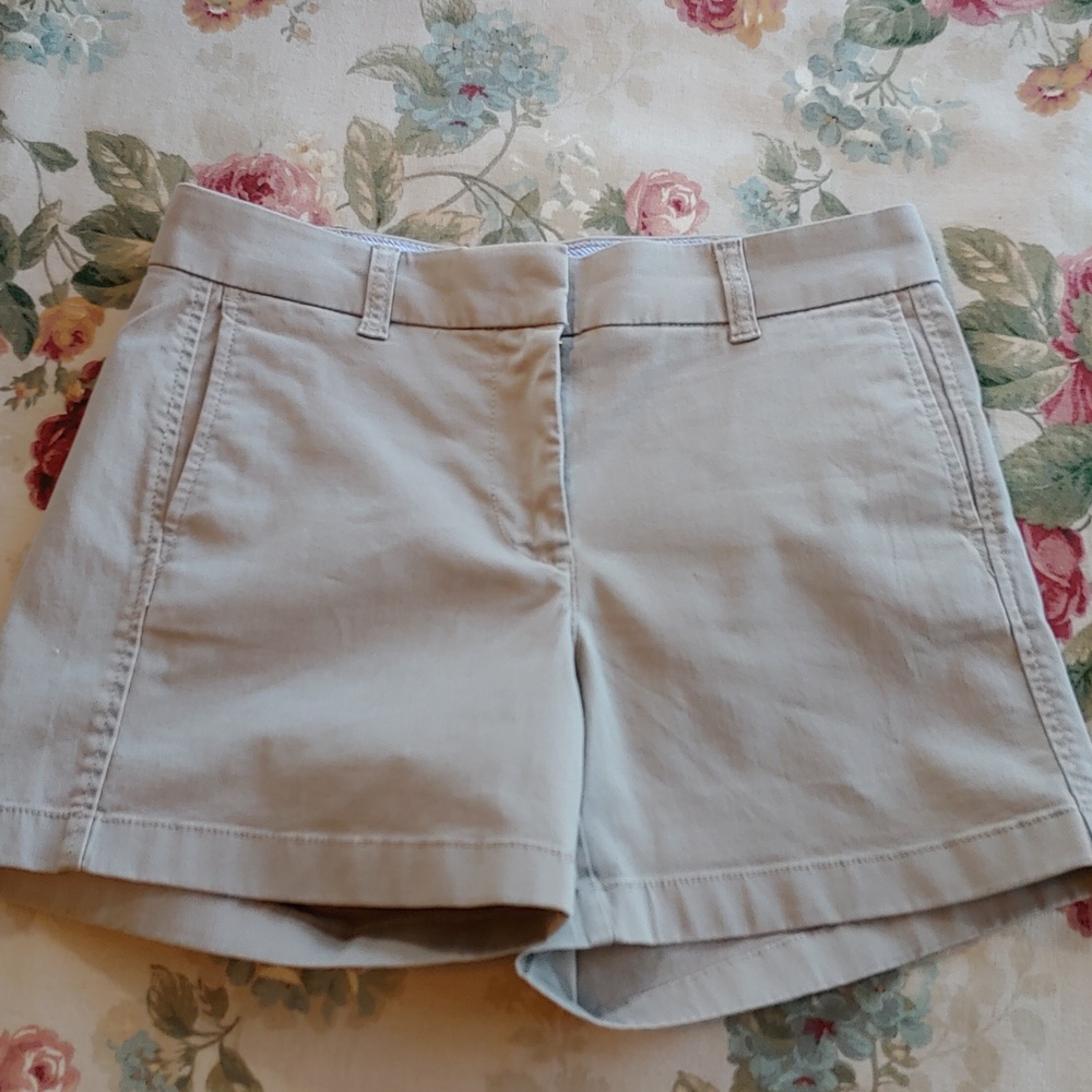 J. Crew 5" Khaki Cotton Stretch Chino Shorts in Women's Size 4 - Picture 16 of 17